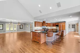 419 Caesar Dr, Barrington Hills, IL 60010 - Photo 10