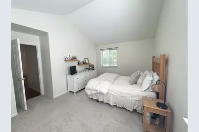 259 W Treehouse Lane W #259, Round Lake, IL 60073 - Photo 6