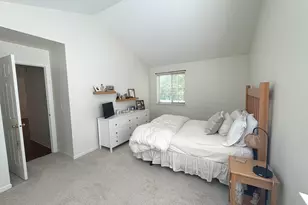 259 W Treehouse Ln W, Round Lake, IL 60073 - Photo 6