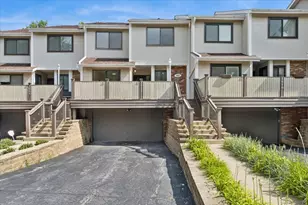 3082 Antelope Springs Rd, Northbrook, IL 60062 - Photo 1