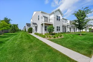 466 Comstock Rd, South Elgin, IL 60177 - Photo 2