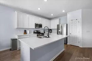 466 Comstock Rd, South Elgin, IL 60177 - Photo 12