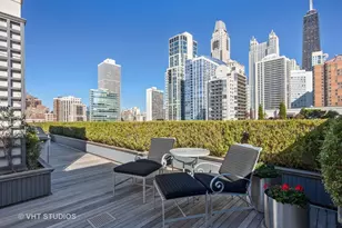 55 W Delaware Pl, Chicago, IL 60610 - Photo 34