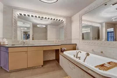 55 W Delaware Place #1120, Chicago, IL 60610 - Photo 14