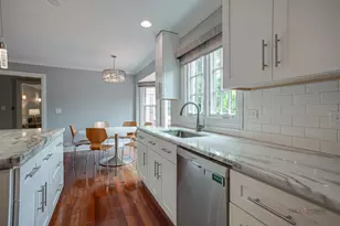 106 Surrey Ln, Lincolnshire, IL 60045 - Photo 6