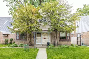 7535 Kenton Ave, Skokie, IL 60076 - Photo 1