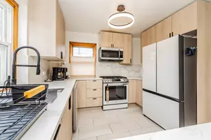 7535 Kenton Ave, Skokie, IL 60076 - Photo 6