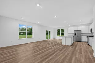 2030 Kenilworth Pl, Aurora, IL 60506 - Photo 4