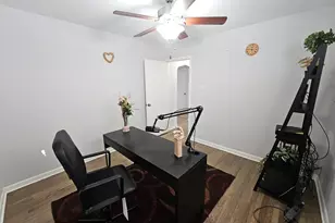 5701 S Mobile Ave, Chicago, IL 60638 - Photo 8