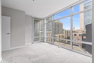 510 W Erie St, Chicago, IL 60654 - Photo 18