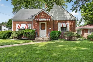 911 21st St, Rockford, IL 61108 - Photo 1