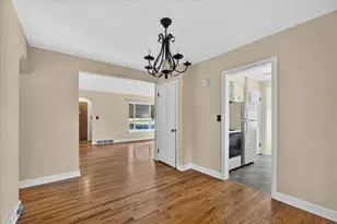 911 21st St, Rockford, IL 61108 - Photo 10