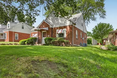 911 21st Street, Rockford, IL 61108 - Photo 2