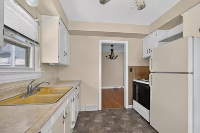 911 21st Street, Rockford, IL 61108 - Photo 12