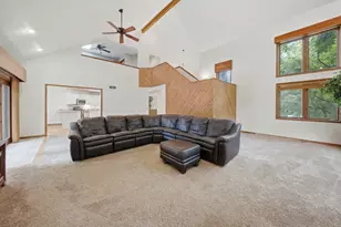 138 Woodland Dr, Plano, IL 60545 - Photo 6