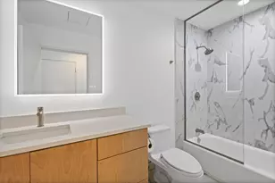 510 W Erie St, Chicago, IL 60654 - Photo 16