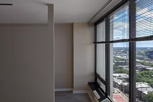 5445 N Sheridan Rd, Chicago, IL 60640 - Photo 10
