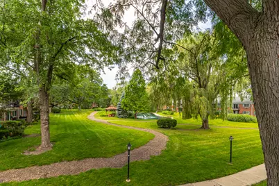 711 E Falcon Drive #201, Arlington Heights, IL 60005 - Photo 18