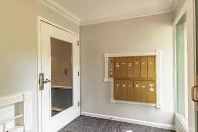 711 E Falcon Drive #201, Arlington Heights, IL 60005 - Photo 2
