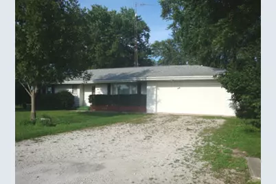 498 Park Street, Cissna Park, IL 60924 - Photo 2