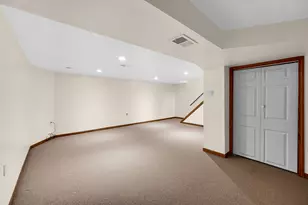 317 Lincoln Ct, Bloomingdale, IL 60108 - Photo 12
