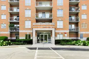 6807 N Milwaukee Ave, Niles, IL 60714 - Photo 2