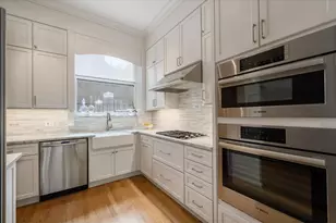 1210 N Astor St, Chicago, IL 60610 - Photo 8