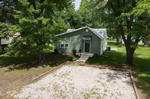 314 N 2nd Ave, Chenoa, IL 61726 - Photo 38
