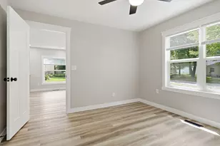 314 N 2nd Ave, Chenoa, IL 61726 - Photo 10