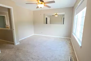 407 Spaulding Rd, Bartlett, IL 60103 - Photo 4