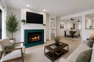880 N Lakeside Dr, Vernon Hills, IL 60061 - Photo 2