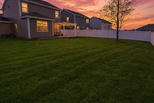 6816 Cobble Spgs Ln, Wonder Lake, IL 60097 - Photo 2