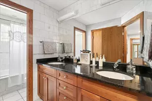 411 Drake St, Libertyville, IL 60048 - Photo 8