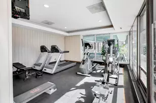 201 E Chestnut St, Chicago, IL 60611 - Photo 22