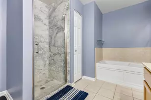 460 Vaughn Cir, Aurora, IL 60502 - Photo 14