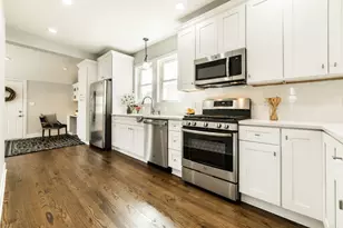 5625 N Menard Ave, Chicago, IL 60646 - Photo 4