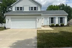 2135 Derby Ct, Wheaton, IL 60189 - Photo 2