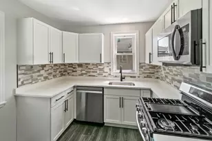 9516 Jackson Ave, Brookfield, IL 60513 - Photo 6