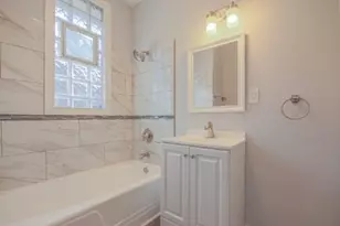 7432 S Maryland Ave, Chicago, IL 60619 - Photo 2