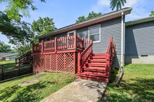 575 Sheridan Dr, Decatur, IL 62521 - Photo 2
