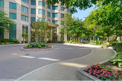 400 N La Salle Drive #2002, Chicago, IL 60654 - Photo 2