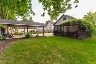 711 N Mill St, Pontiac, IL 61764 - Photo 32