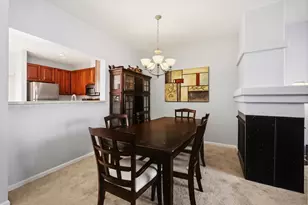 6132 Washington Ct, Morton Grove, IL 60053 - Photo 4