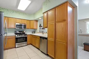 770 Stonewall Ct, Schaumburg, IL 60173 - Photo 8