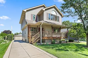 133 N Elroy Ave, Bartlett, IL 60103 - Photo 1