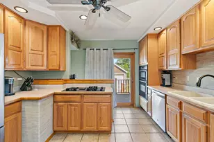 133 N Elroy Ave, Bartlett, IL 60103 - Photo 12