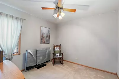 133 N Elroy Avenue, Bartlett, IL 60103 - Photo 14