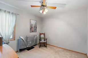 133 N Elroy Ave, Bartlett, IL 60103 - Photo 14