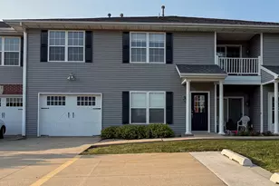 102 Essex Ln, Savoy, IL 61874 - Photo 2