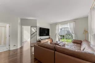 2137 Shadow Creek Ct, Vernon Hills, IL 60061 - Photo 20